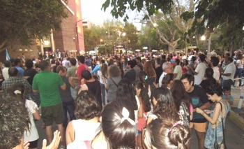 Imagen de la nota: Movilización en el centro tras el fallecimiento de Nisman