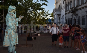 Imagen de la nota: Llega un nuevo Encuentro Internacional de Estatuas Vivientes