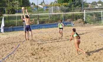 Imagen de la nota:  El beach vóley de Racing despide la temporada