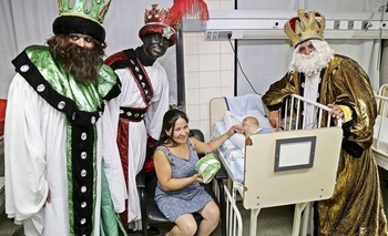 Imagen de la nota: Los Reyes Magos visitaron a pacientes de Pediatría