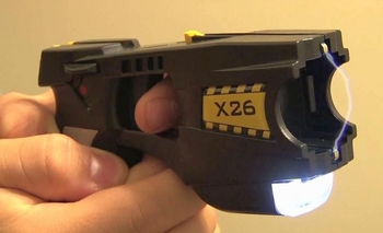 La Provincia compró armas Taser y las usará el Grupo Halcón Imagen de la nota: La Provincia compró armas Taser y las usará el Grupo Halcón