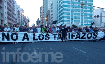 Mar del Plata también marchó contra los tarifazos Imagen de la nota: Mar del Plata también marchó contra los tarifazos
