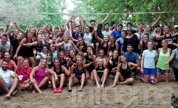 Imagen de la nota: El beach vóley pasó por el Parque Guerrero