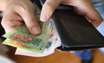 Impulsan un proyecto para aumentar los salarios por decreto Imagen de la nota: Impulsan un proyecto para aumentar los salarios por decreto