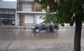 Pronostican actividad eléctrica, ráfagas y granizo Imagen de la nota: Pronostican actividad eléctrica, ráfagas y granizo