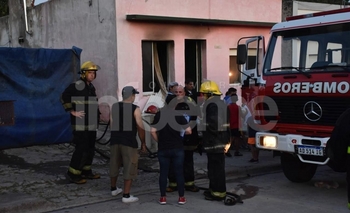 Imagen de la nota: Piden ayuda para una familia que perdió todo en incendio
