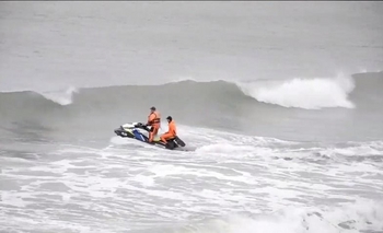 Imagen de la nota: Continúa búsqueda de nadador desaparecido en Necochea