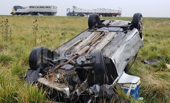 Imagen de la nota: Violento despiste y vuelco sobre la Ruta Provincial 51