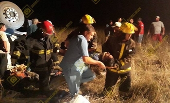 Violento despiste y vuelco cerca de Coronel Pringles Imagen de la nota: Violento despiste y vuelco cerca de Coronel Pringles