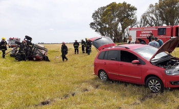 Imagen de la nota: Ruta 3: llevaba de tiro un vehículo que terminó volcando