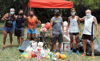 Navarro corrió 6 horas y juntaron cientos de juguetes Imagen de la nota: Navarro corrió 6 horas y juntaron cientos de juguetes