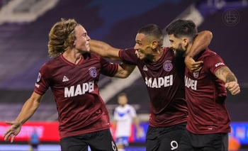 Janson vs De la Vega: el triunfo fue para el “granate” Imagen de la nota: Janson vs De la Vega: el triunfo fue para el “granate”