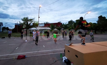 Imagen de la nota: Una veintena de “chairas” en la primera clase de Zumba