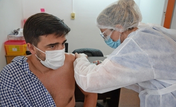 Imagen de la nota: Galli y Caputo se vacunaron con la Sputnik V