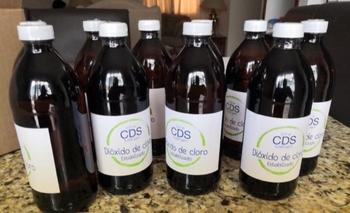 Imagen de la nota: Imputan a médico que trató con dióxido de cloro a paciente 