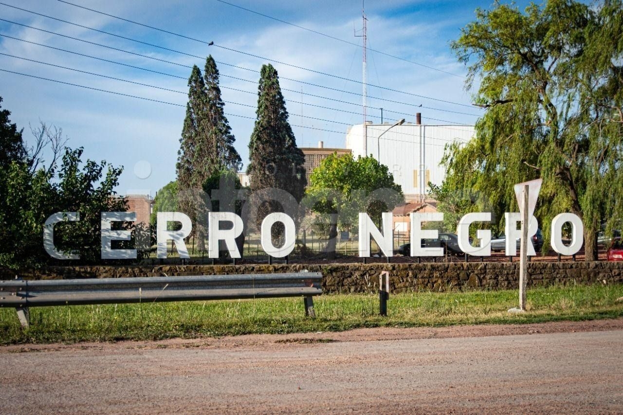 Grave crisis en Cerro Negro: el Ministerio de Trabajo homologó la suspensión de 43 trabajadores Imagen mas leída