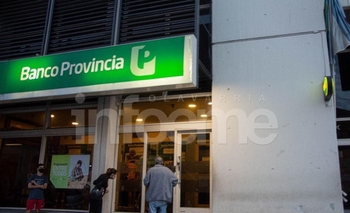Reclamo Salarial: este jueves hay paro de bancarios Imagen de la nota: Reclamo Salarial: este jueves hay paro de bancarios