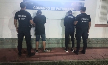 Imagen de la nota: Llevaban tubos de PVC en una moto y fueron aprehendidos