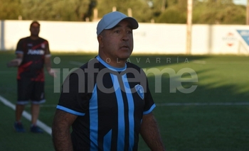 Imagen de la nota: Claudio Pinedo dejó de ser el DT de Municipales