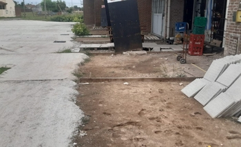 Barrio CECO: reclaman por una obra de veredas parada Imagen de la nota: Barrio CECO: reclaman por una obra de veredas parada