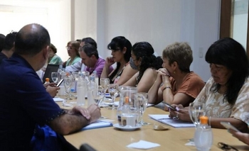 Imagen de la nota: Paritarias: Provincia recibirá a docentes y estatales