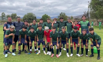 Imagen de la nota: Fútbol Infantil: Embajadores cruzó la Cordillera y jugó en Chile