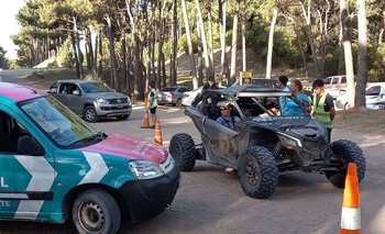 Imagen de la nota: Buscan prohibir por ley la circulación de vehículos en las playas bonaerenses