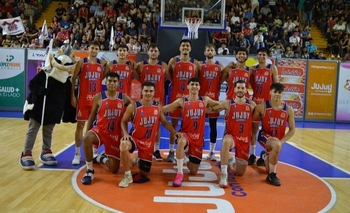 Imagen de la nota: Olavarrienses en Liga Argentina: dura derrota para Jujuy Básquet