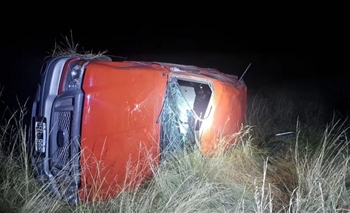 Imagen de la nota: Un olavarriense terminó hospitalizado en Bolívar tras volcar en la Ruta 226