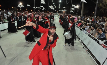 Imagen de la nota: Con tres noches de corsos cierra el carnaval 2015 en Olavarría