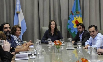 Imagen de la nota: Provincia recibe a docentes y estatales