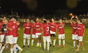 Imagen de la nota: Estudiantes se tomó revancha y goleó a El Fortín