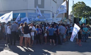 Imagen de la nota: CTA, estatales y docentes universitarios realizan una jornada de protesta