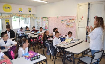 Iniciaron las clases pero el paro de auxiliares trae complicaciones Imagen de la nota: Iniciaron las clases pero el paro de auxiliares trae complicaciones