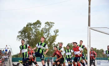 Imagen de la nota: Buen triunfo de Embajadores en su debut como local