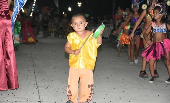 Imagen de la nota: Arrancaron los corsos 2017 con todo el color de murgas y comparsas