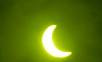 Imagen de la nota: Así se vio el eclipse solar anular en Olavarría