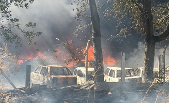 Imagen de la nota: Voraz incendio en el depósito judicial