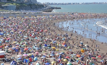 Imagen de la nota: Exigirán un hisopado a los turistas que vayan a Mar del Plata en el verano