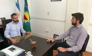 Cenizo se reunió con Jáuregui por el acto del Día de la Mujer Imagen de la nota: Cenizo se reunió con Jáuregui por el acto del Día de la Mujer