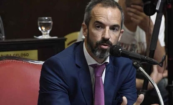 Imagen de la nota: Jáuregui quiere extender 15 días licencias por paternidad 