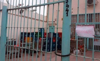 Nena de cuatro años murió aplastada por la reja de un supermercado Imagen de la nota: Nena de cuatro años murió aplastada por la reja de un supermercado