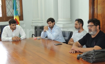 Imagen de la nota: Municipales cobran la Ayuda Escolar actualizada 