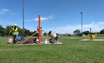 Imagen de la nota: Colocaron juegos nuevos en el Parque Eva Perón
