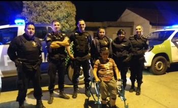Imagen de la nota: Su sueño era conocer a la policía y se lo cumplieron