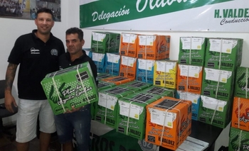 Imagen de la nota: El sindicato del vidrio entregó ayuda escolar a sus afiliados