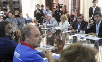 Otro aviso docente: si no hay acuerdo, paran jueves y viernes Imagen de la nota: Otro aviso docente: si no hay acuerdo, paran jueves y viernes
