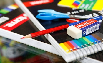 Imagen de la nota: Juntemos las Manos realiza una colecta de útiles y guardapolvos