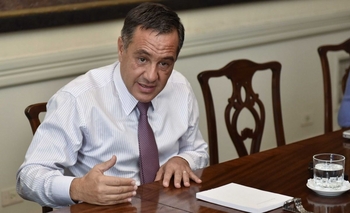 El Gobierno convocó a reunión a los gremios docentes nacionales Imagen de la nota: El Gobierno convocó a reunión a los gremios docentes nacionales