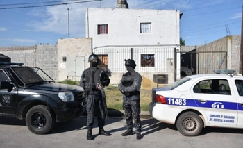 Realizaron un allanamiento y secuestraron celulares Imagen de la nota: Realizaron un allanamiento y secuestraron celulares